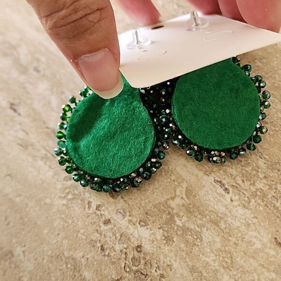 Unique Beaded Earrigs - Picture 3 of 4